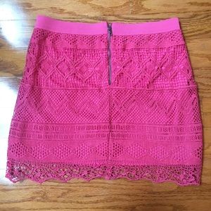 American Eagle Coral Women’s size 4 miniskirt